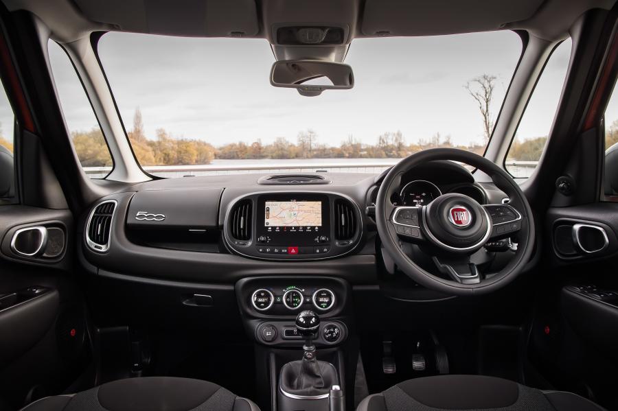 Торпедо Fiat 500L Cross (330) 2017 года  (UK) (фото 47 из 89)